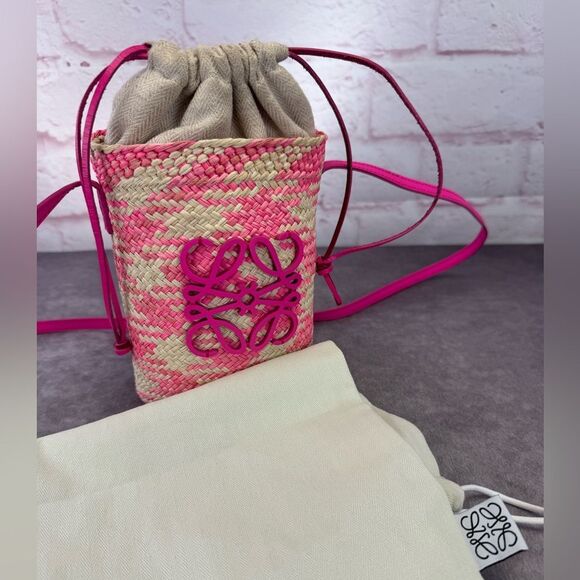 Loewe Iraca Palm Calfskin Anagram Bucket Bag - Picture 12 of 12